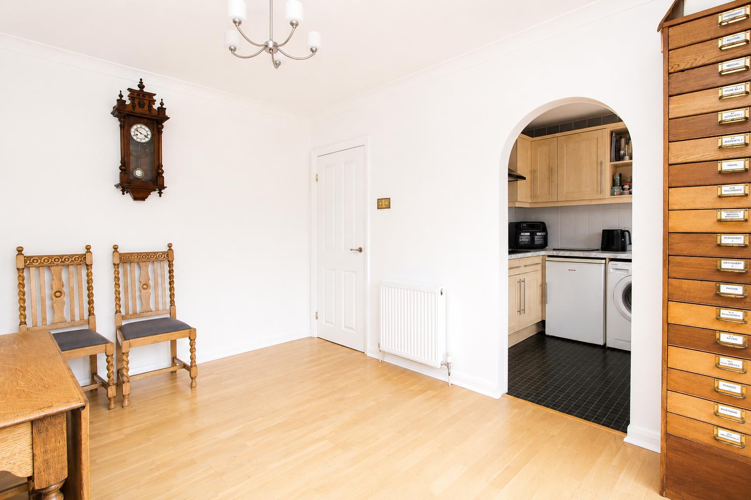 Godalming Avenue, Wallington